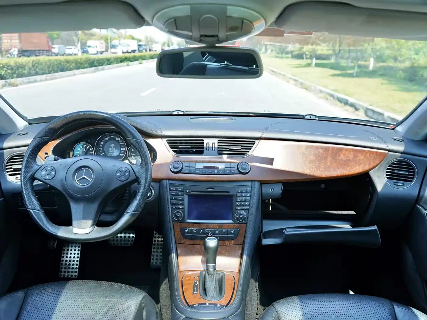Mercedes-Benz CLS AMG 2008 AMG CLS 63 фото 7