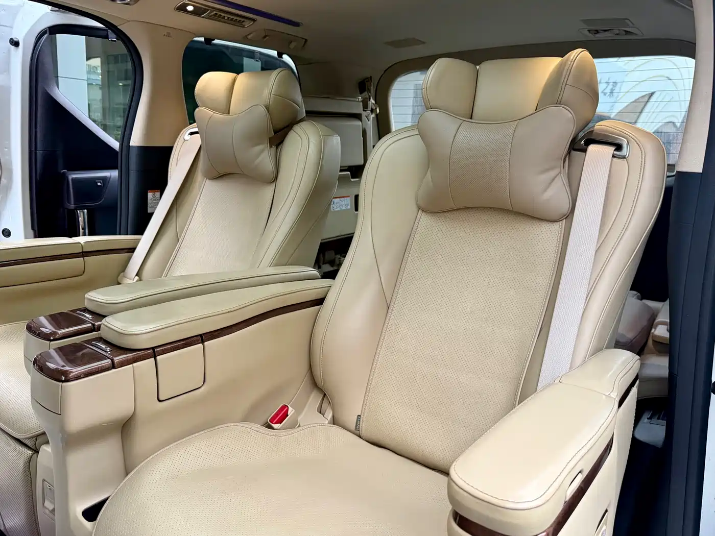 Toyota Alphard 2015 3.5L Premium Edition фото 5