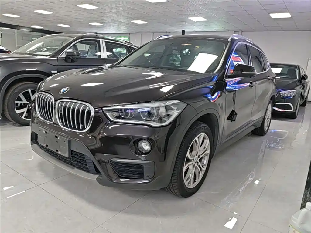 BMW X1 2018 sDrive20Li Leading Model фото 2