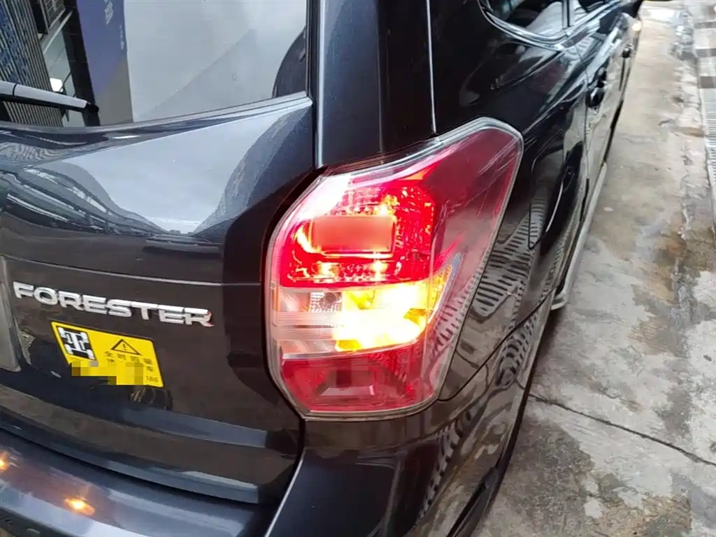 Subaru Forester 2014 2.5i Automatic Elite Edition фото 8