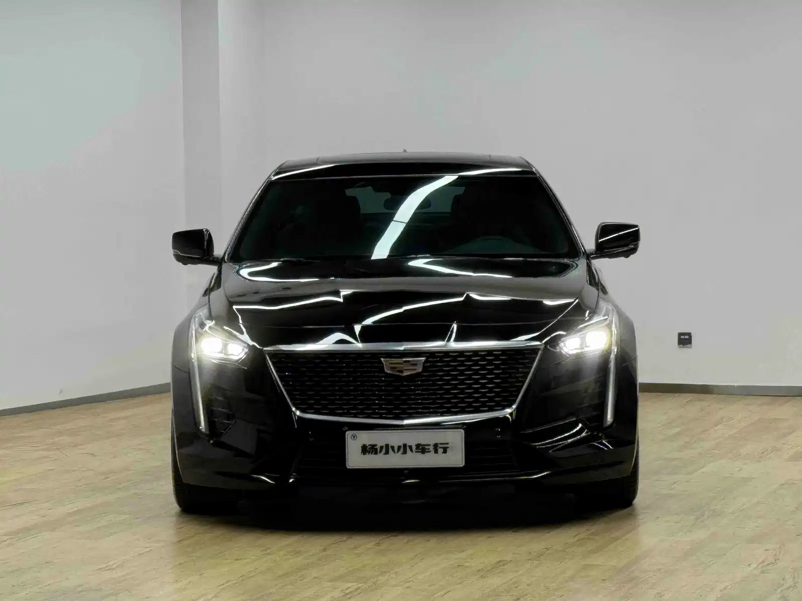 Фото 2 - Cadillac CT6