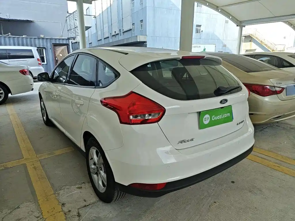 Фото 5 - Ford Focus