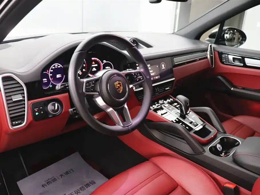 PORSCHE CAYENNE