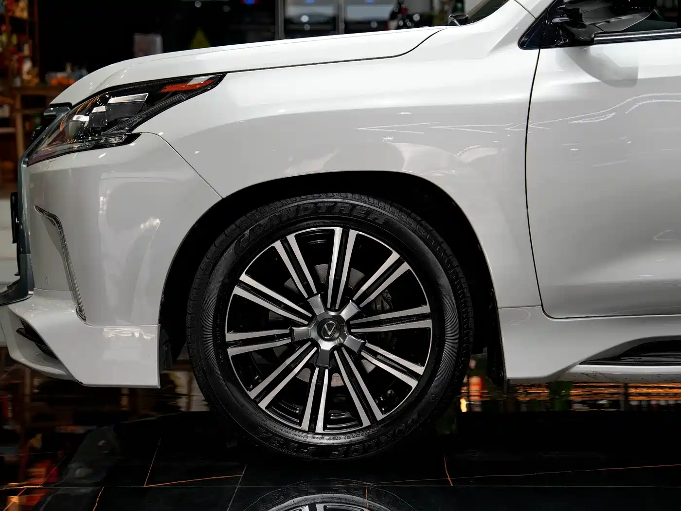 Lexus LX 2019 570 Prestige Luxury Edition фото 4