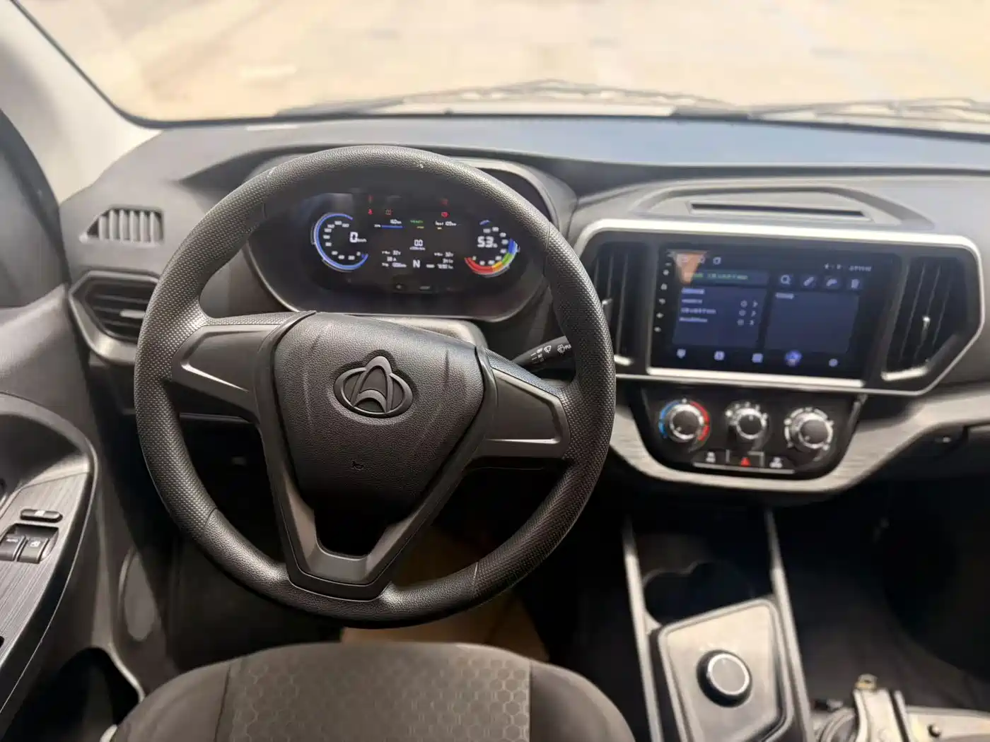 Changan Kaicheng Changan Ruixing EM80 2026 2025 Model Fortune Edition Passenger Version Comfort 6-seater 300km Dual Swing Doors