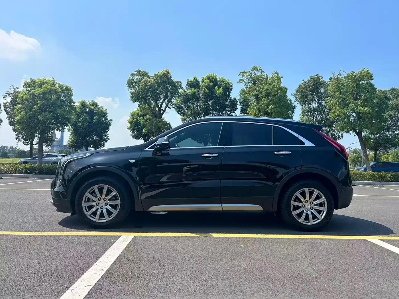 Cadillac XT4 2019 2018 Model 28T 4WD Leading