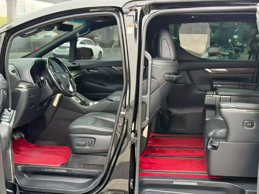 Toyota Vellfire 2022 2021 Crown Hybrid 2.5L HV Supreme Edition