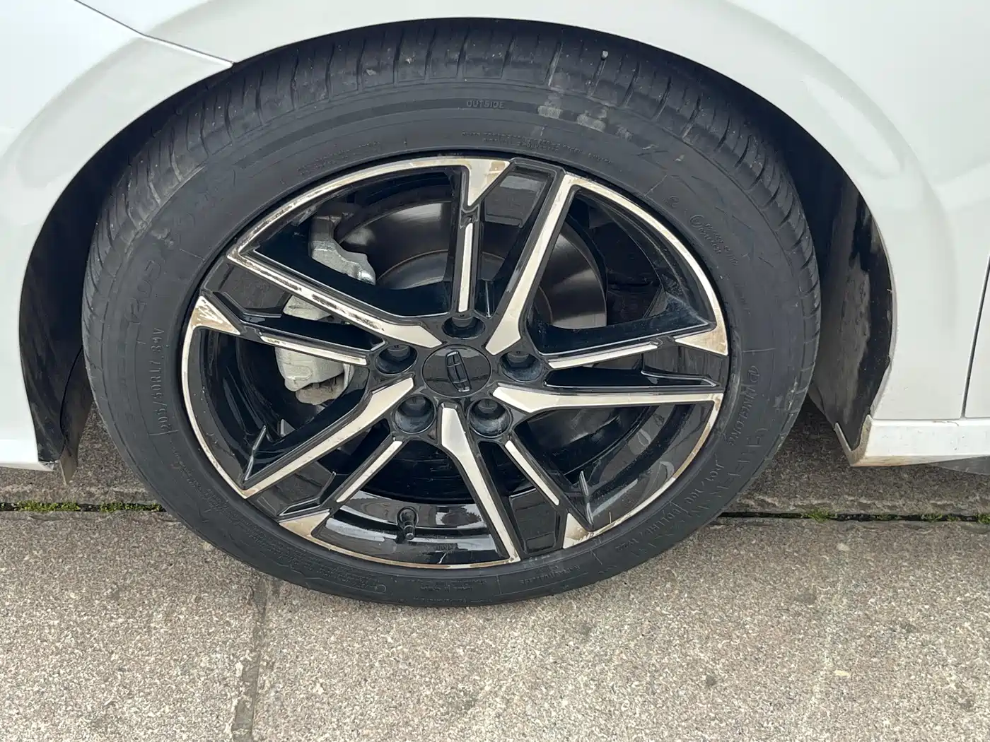 GEELY AUTOMOBILE BINRUI