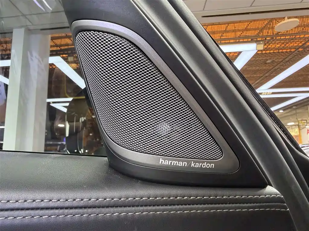 BMW 7 Series 2021 Model 740Li Leading M Sport Package фото 16