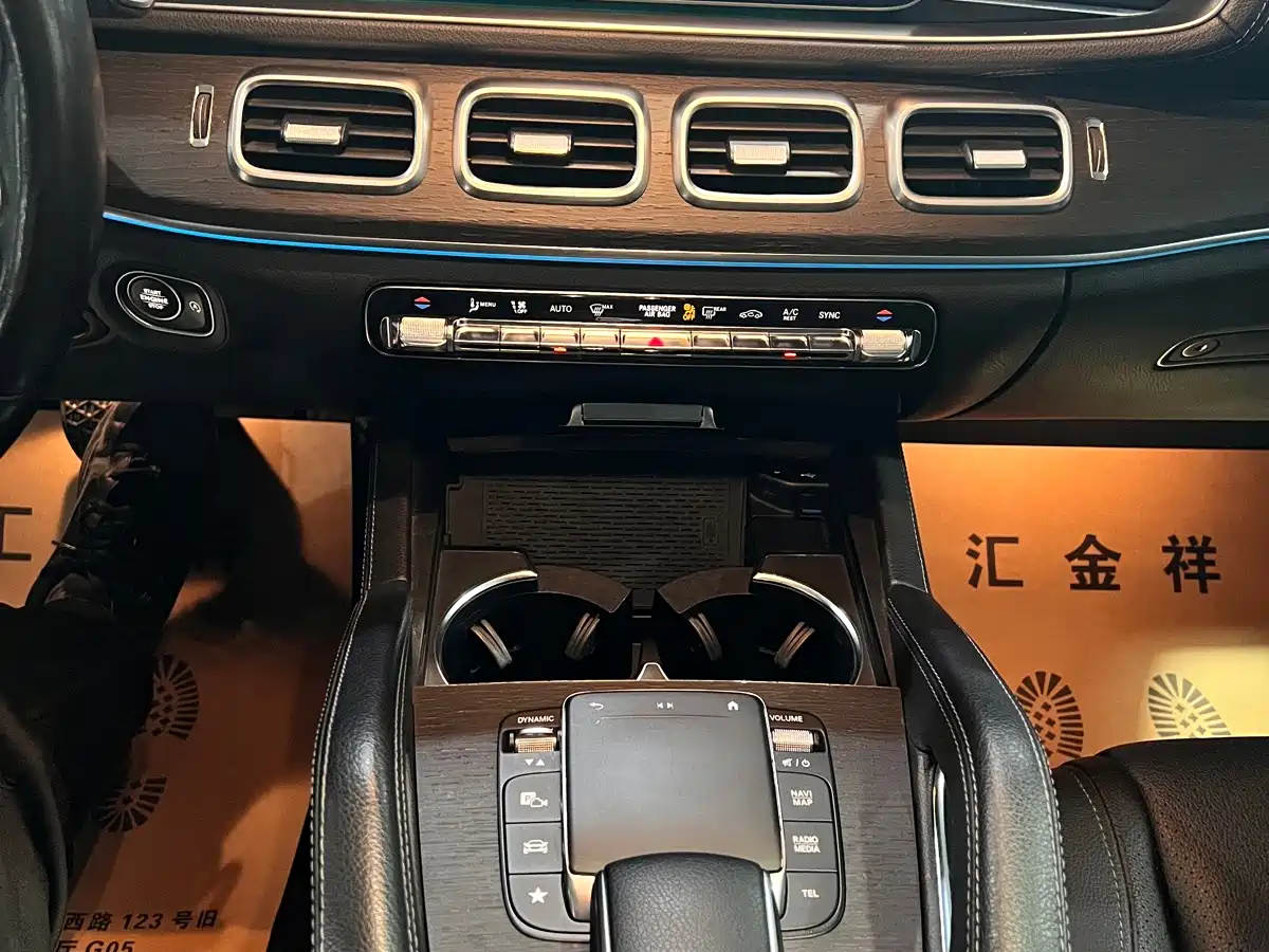 Mercedes-Benz GLE 2020 Facelift GLE 450 4MATIC Luxury фото 10