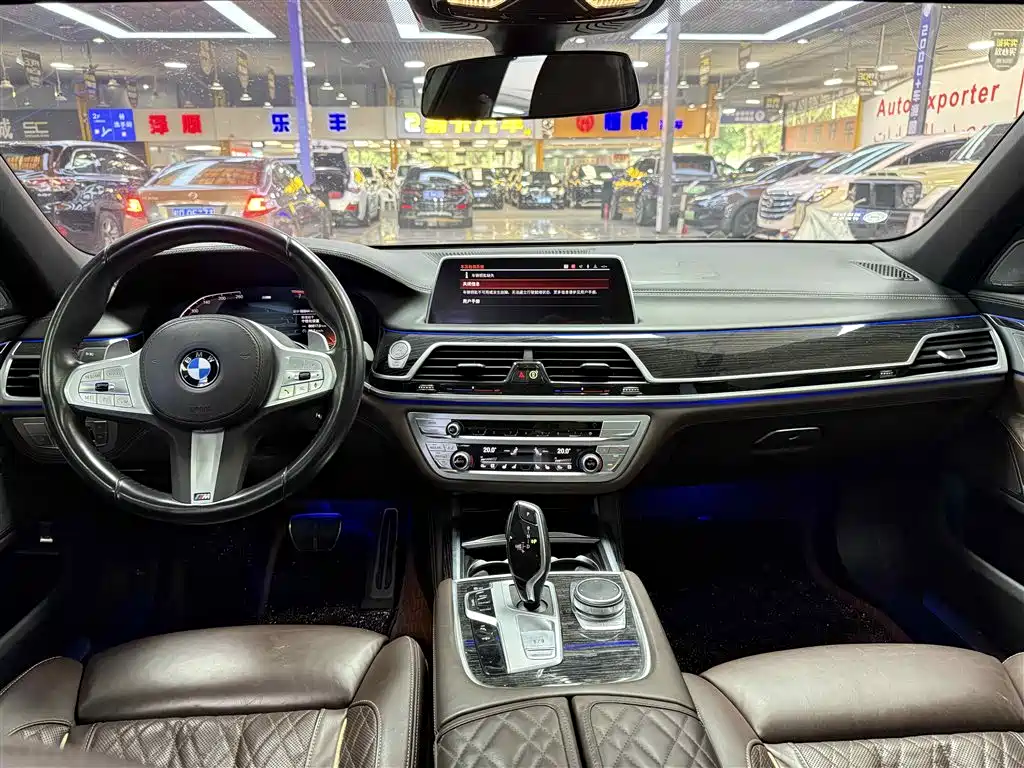 BMW 7 Series 2021 Model 740Li Leading M Sport Package фото 8
