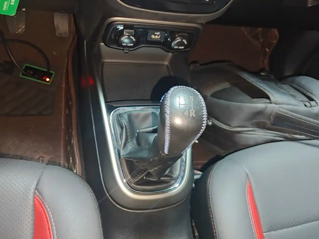 Changan CS15 2018 2016 1.5L Manual Fashion