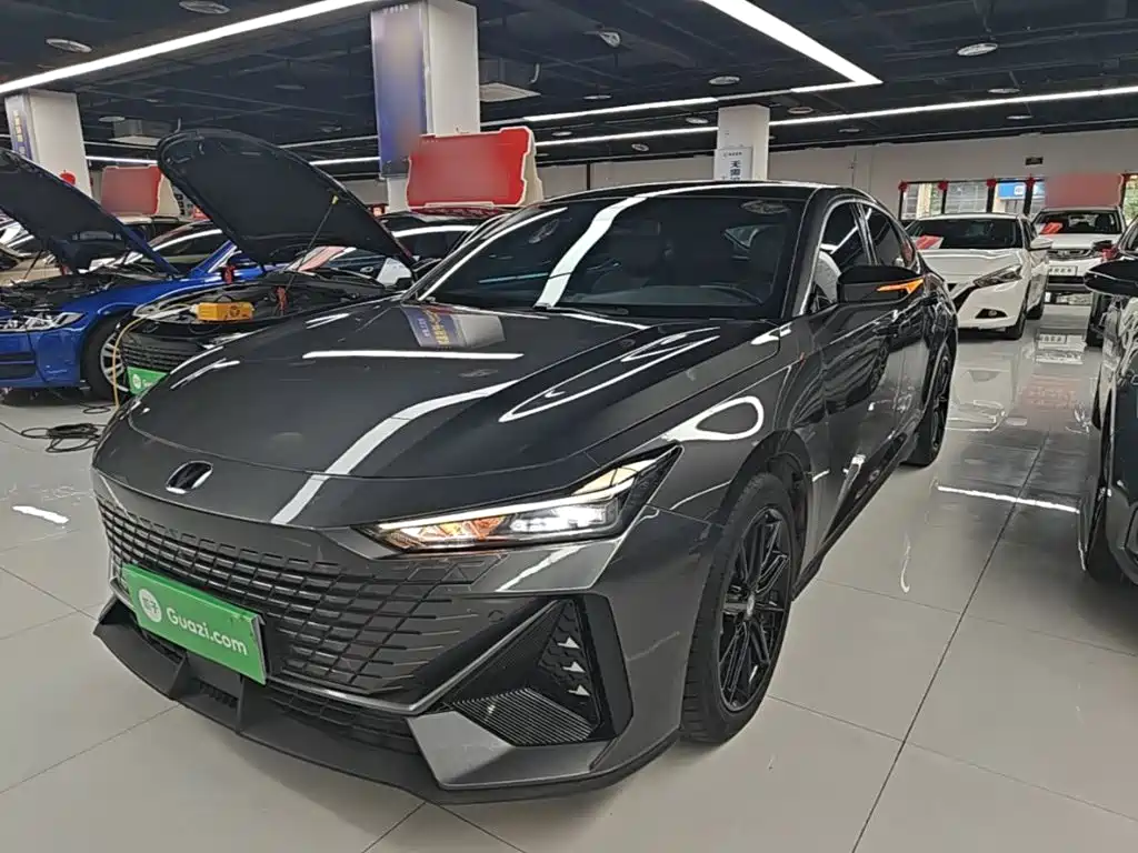 Changan UNI-V 2022 1.5T Premium Model