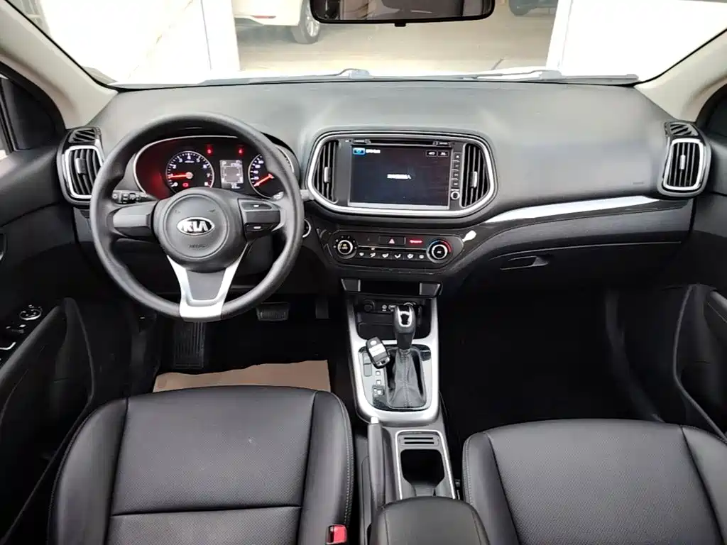 Photo 6 - Kia KX3