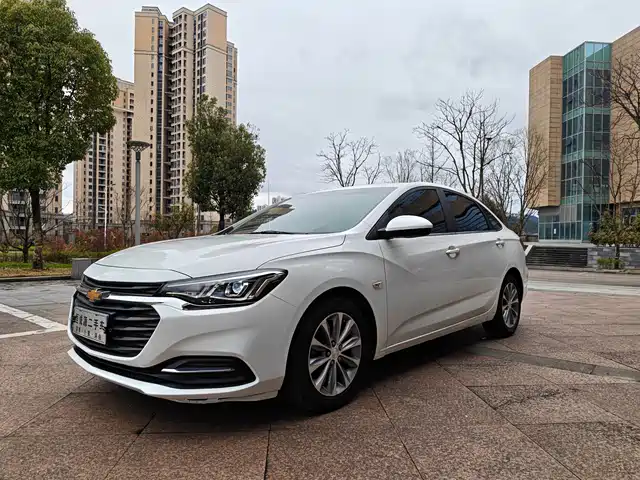 CHEVROLET CRUZE