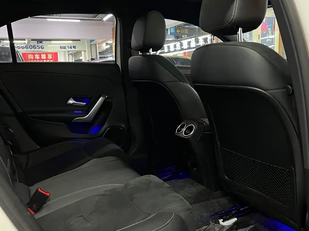 Mercedes-Benz A-Class 2022 Facelift A 200 L Sport Sedan Dynamic фото 12