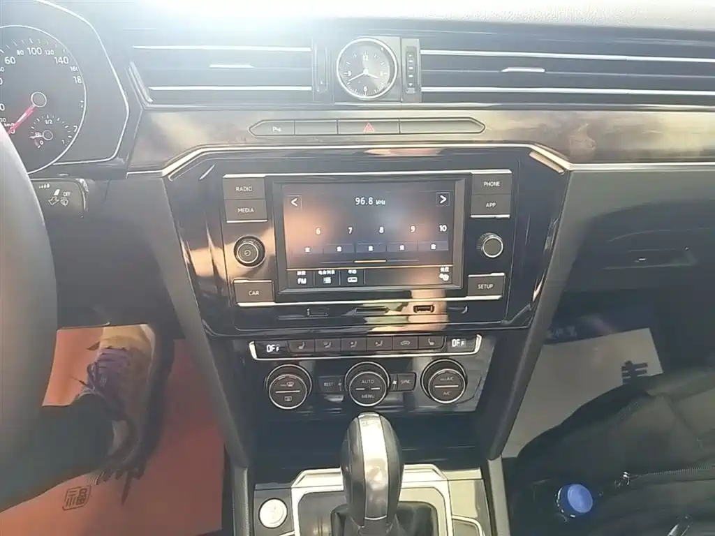 Volkswagen Magotan 2017 330TSI DSG Luxury фото 13