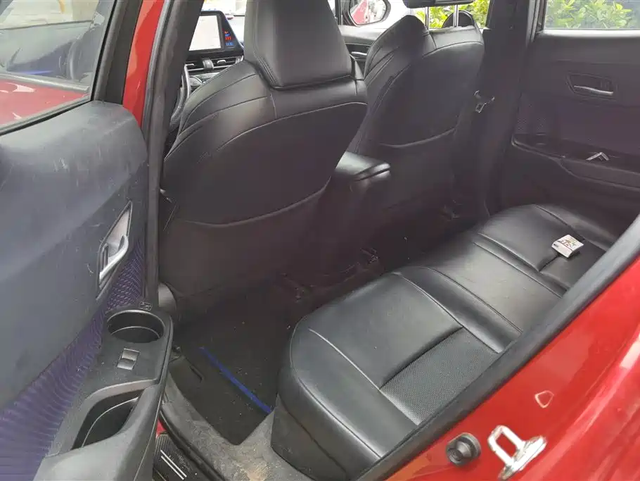 Toyota C-HR 2020 Model 2.0L Leading фото 11