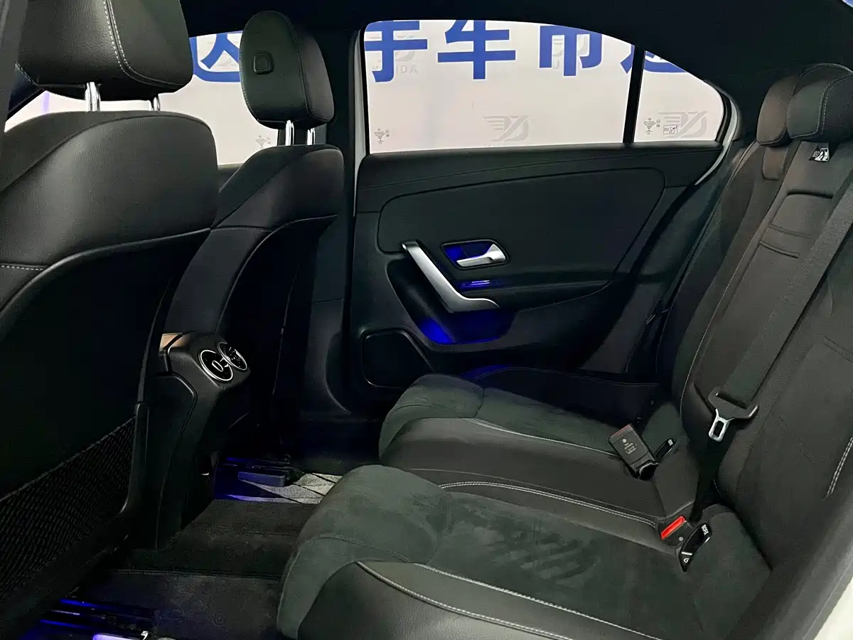 Mercedes-Benz A-Class 2022 Facelift A 200 L Sport Sedan Dynamic фото 10