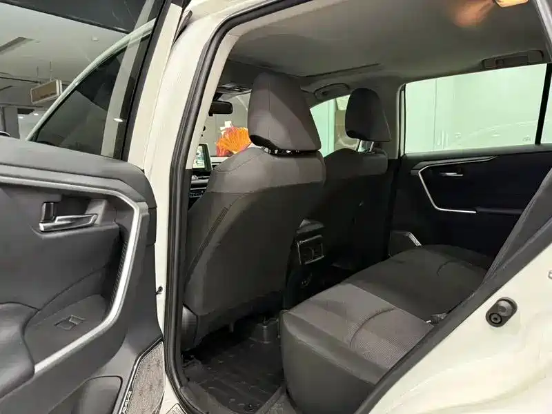 Toyota RAV4 Rongfang 2020 2.0L CVT AWD Trend Edition фото 11