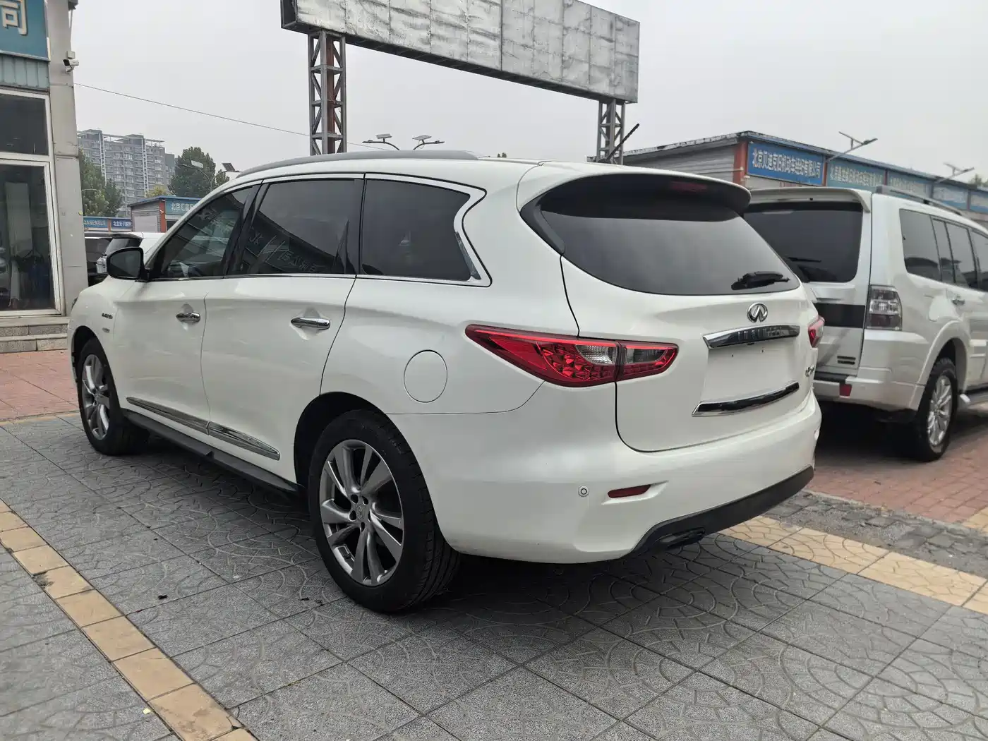 Infiniti QX60 (Import) 2014 2014 Model 2.5 S/C Hybrid 2WD Excellence Edition