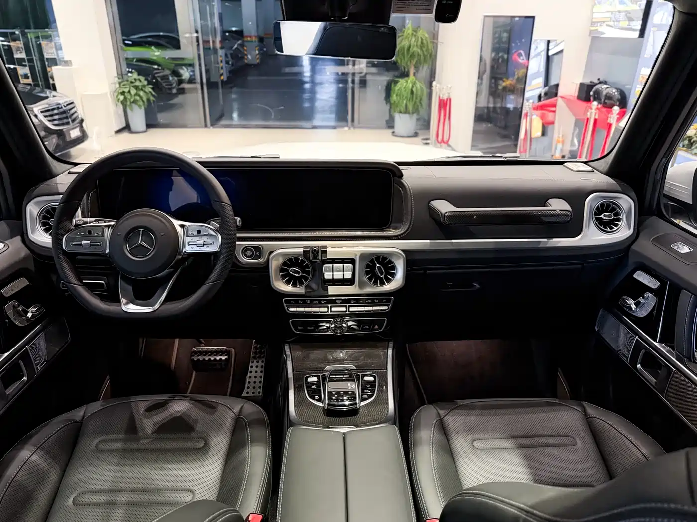 Mercedes-Benz G-Class 2024 G 500 фото 17