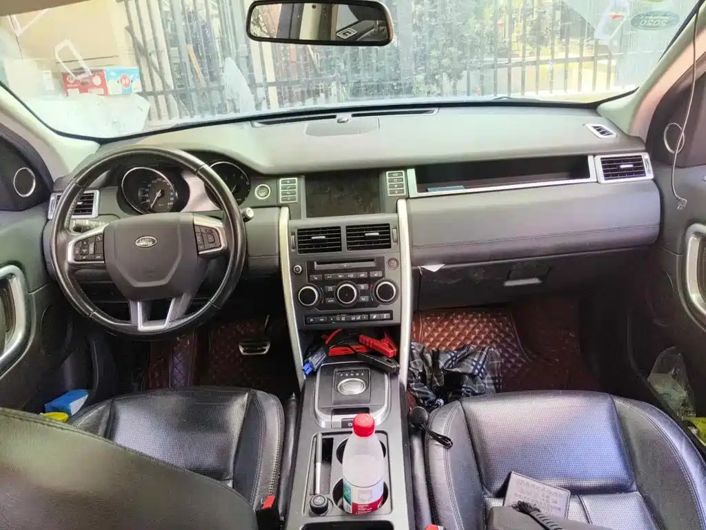 Land Rover Discovery Sport (Import) 2015 2015 2.0T SE