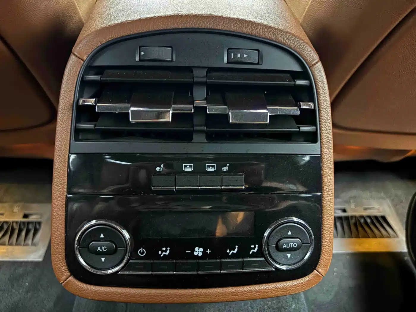 Maserati Quattroporte 2018 2017 3.0T Standard