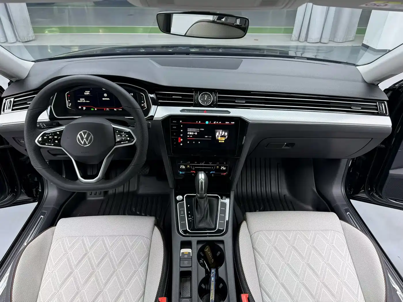 Volkswagen Magotan 2025 Facelift II Public Edition 330TSI DSG Luxury фото 4