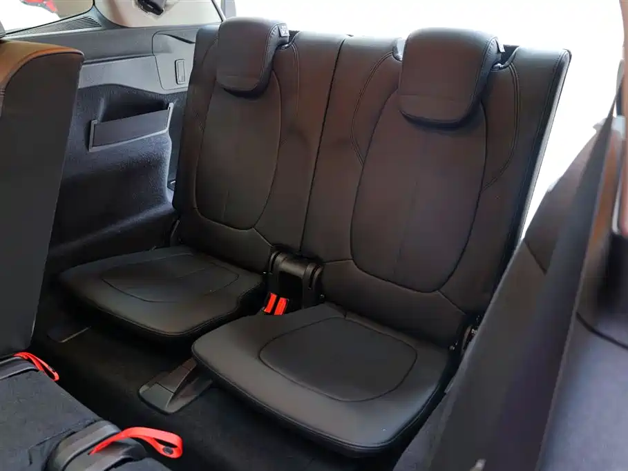BMW 2 Series Gran Tourer 2019 220i Leading фото 30