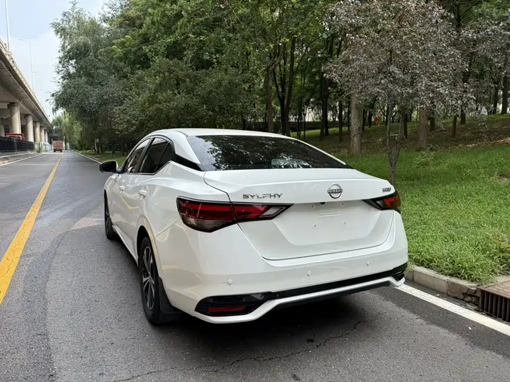 Nissan SYLPHY, миниатюра 7