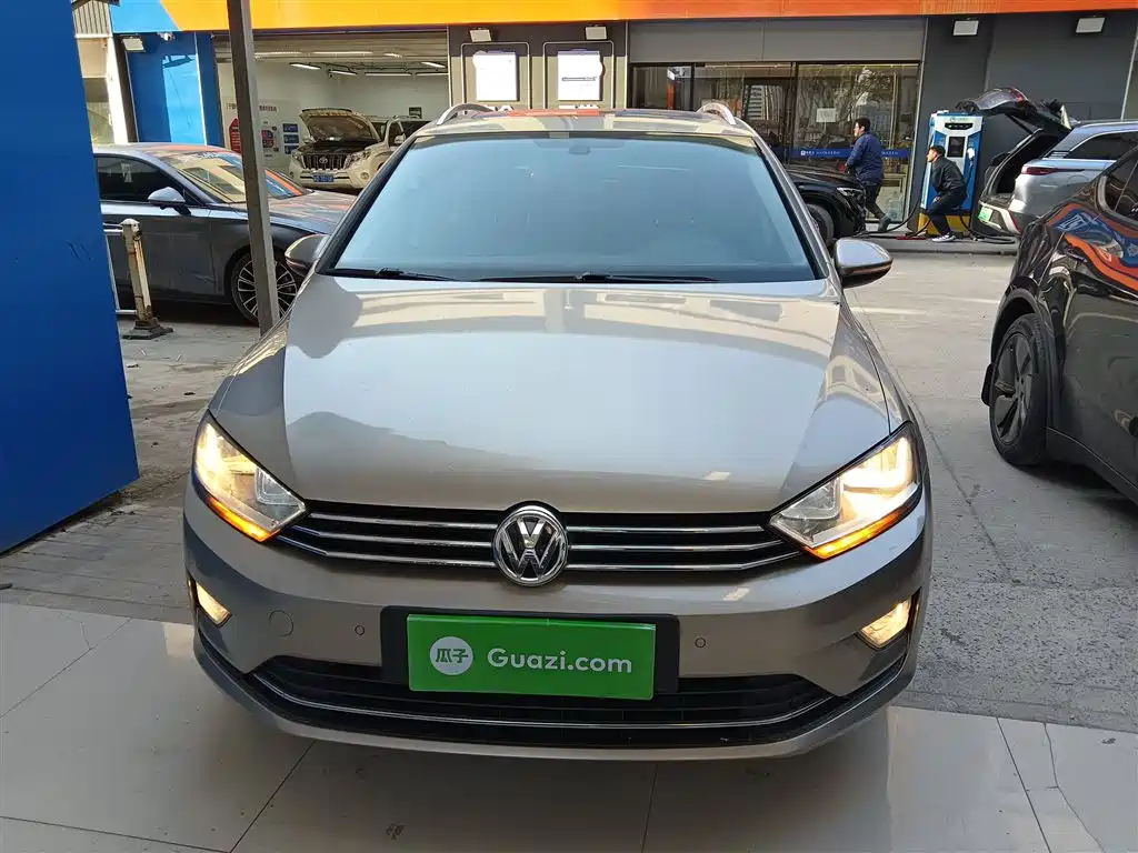 Volkswagen Golf Sportsvan 2018 230TSI Automatic Progressive фото 3
