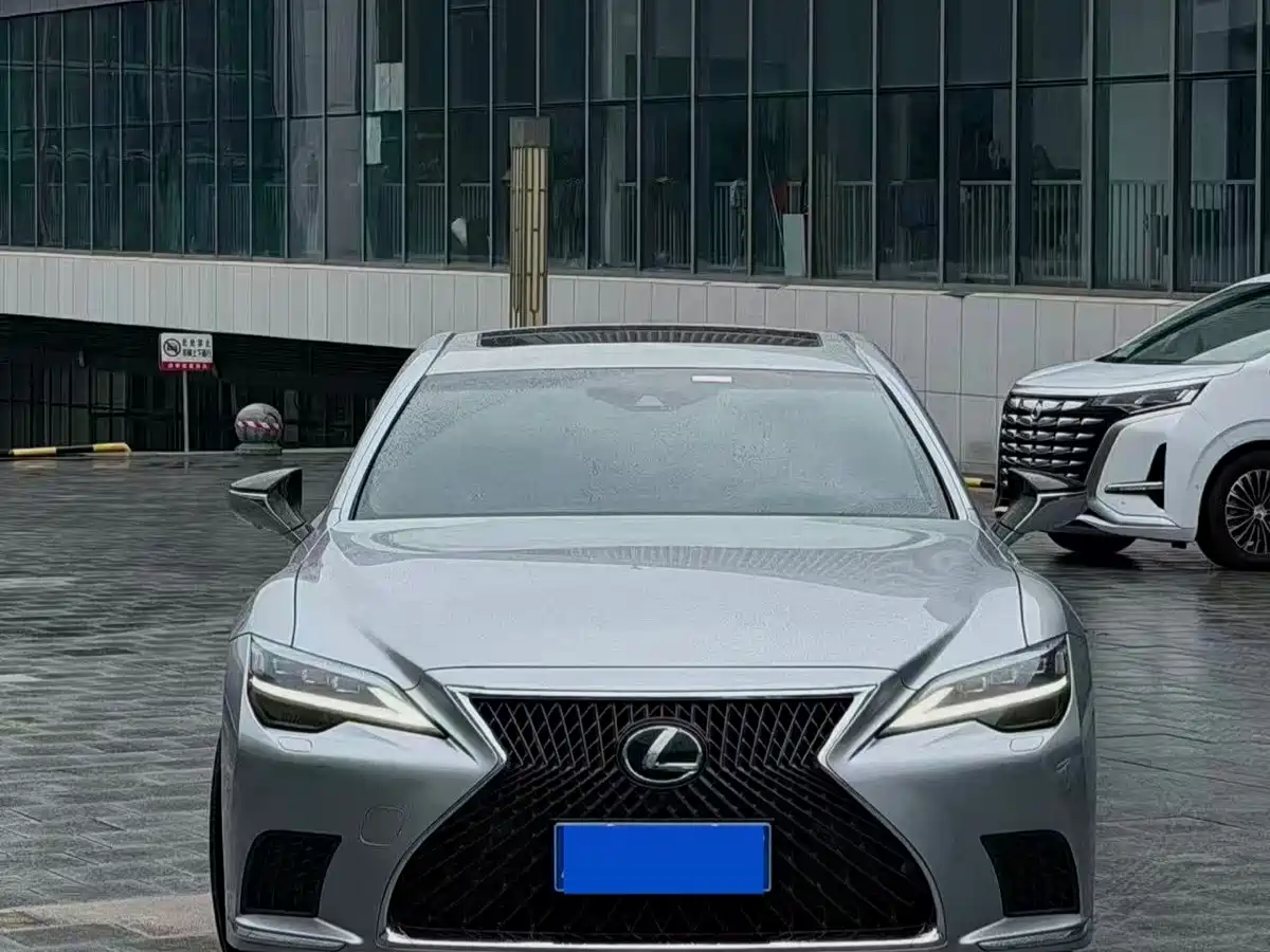 Lexus LS 2022 2021 500h Premium Edition