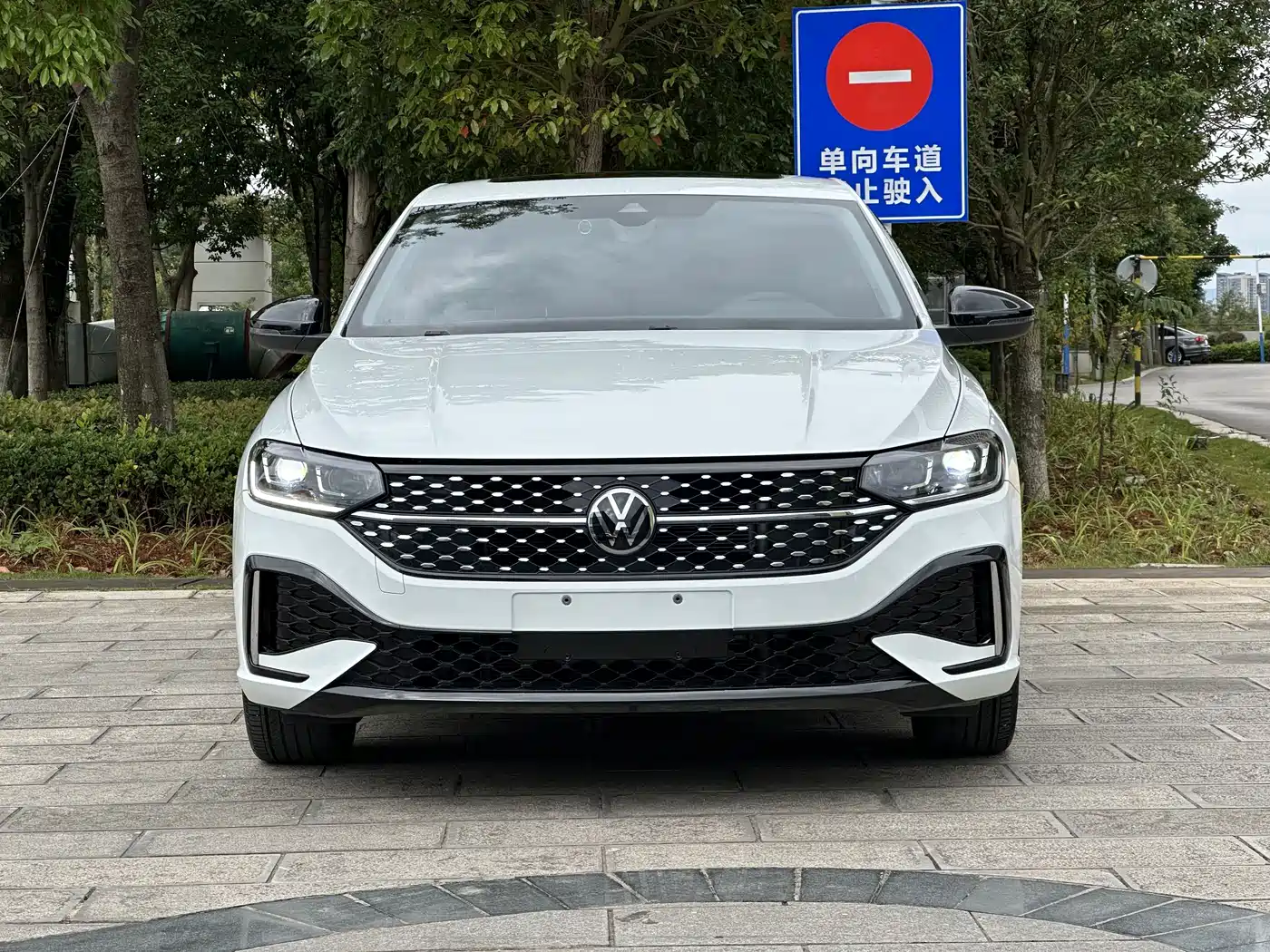 Volkswagen Lavida, миниатюра 2