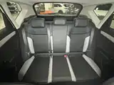 Photo 13 - Jetta VS5