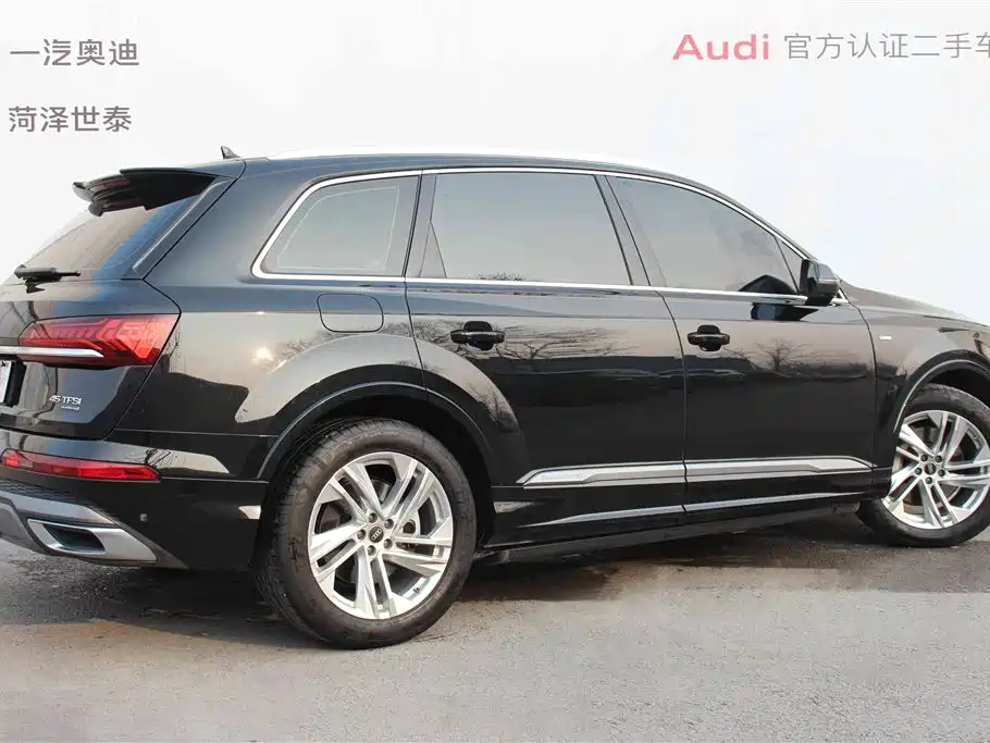 Audi Q7 2023 45 TFSI quattro S line Sport фото 4