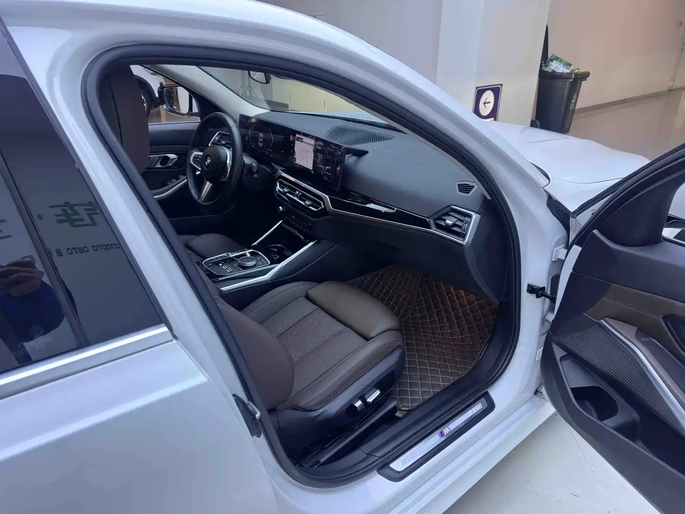 BMW 3 Series 2023 320Li M Sport Package фото 11