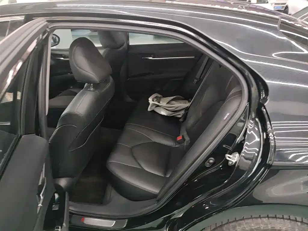 Toyota Camry 2021 2.0G Luxury Edition фото 17