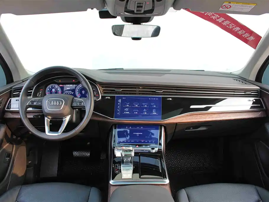 Audi Q7 2023 45 TFSI quattro S line Sport фото 11