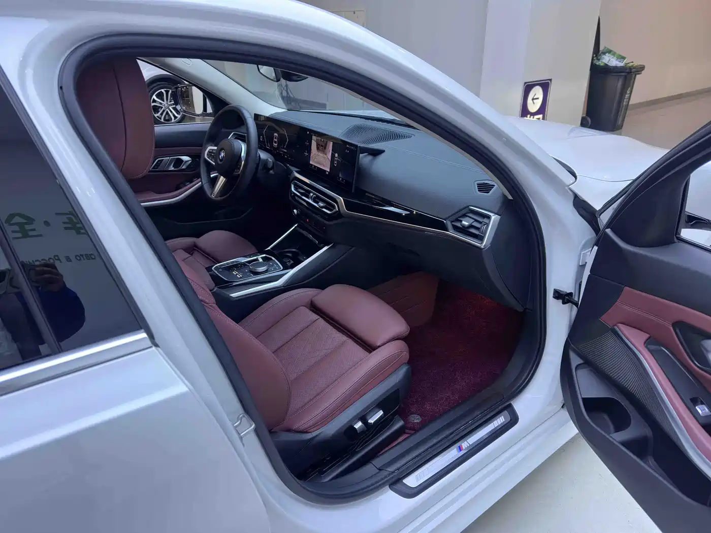 BMW 3 Series 2023 320Li M Sport Package фото 11
