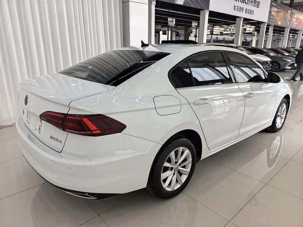 Volkswagen Bora 2021 1.5L Automatic Comfort Smart Edition фото 5