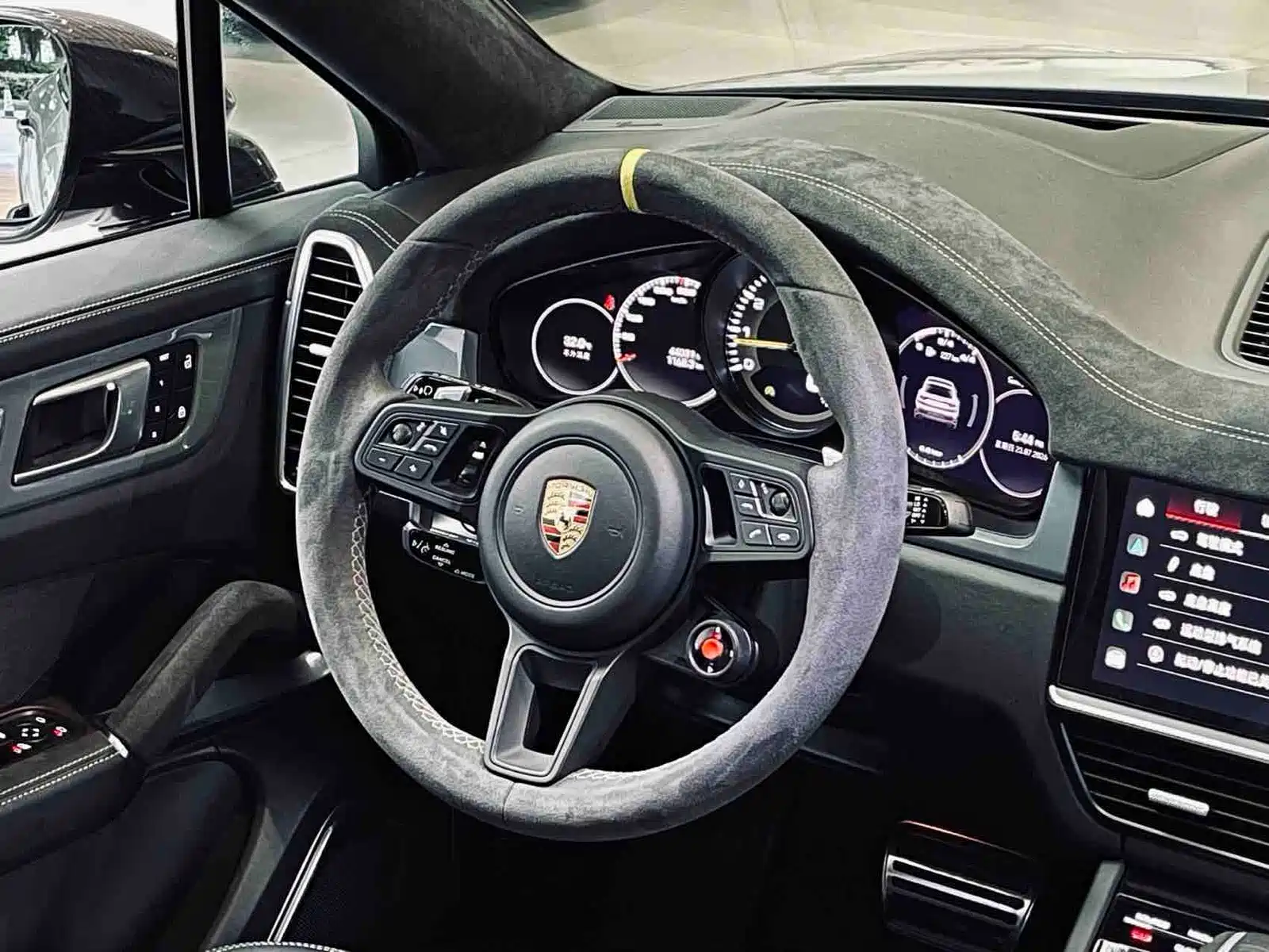 Photo 7 - Porsche Cayenne