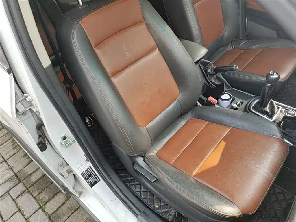 SWM Motor SWM X3 2021 2020 1.5L Manual Premium 7-seater