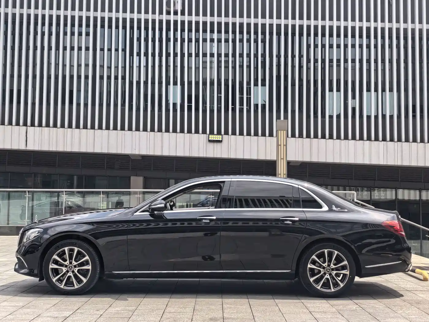 Mercedes-Benz E-Class 2020 E 260 L фото 3