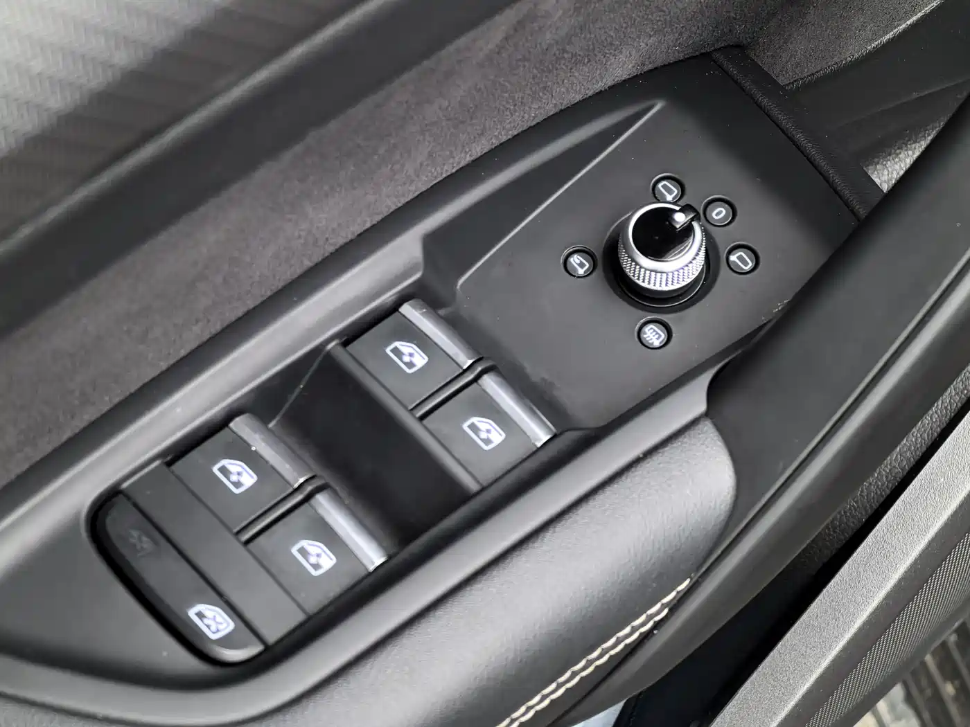 Audi Q5L Sportback 2022 Facelift 40 TFSI Luxury Style фото 21