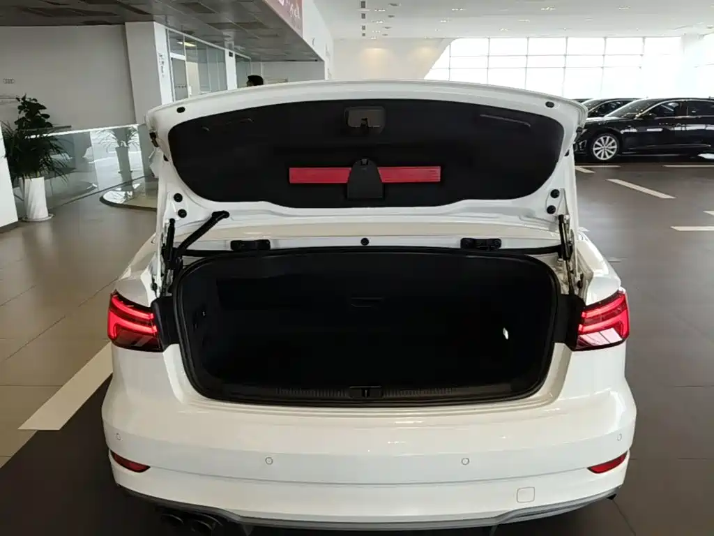 Photo 19 - Audi A3 (Import)