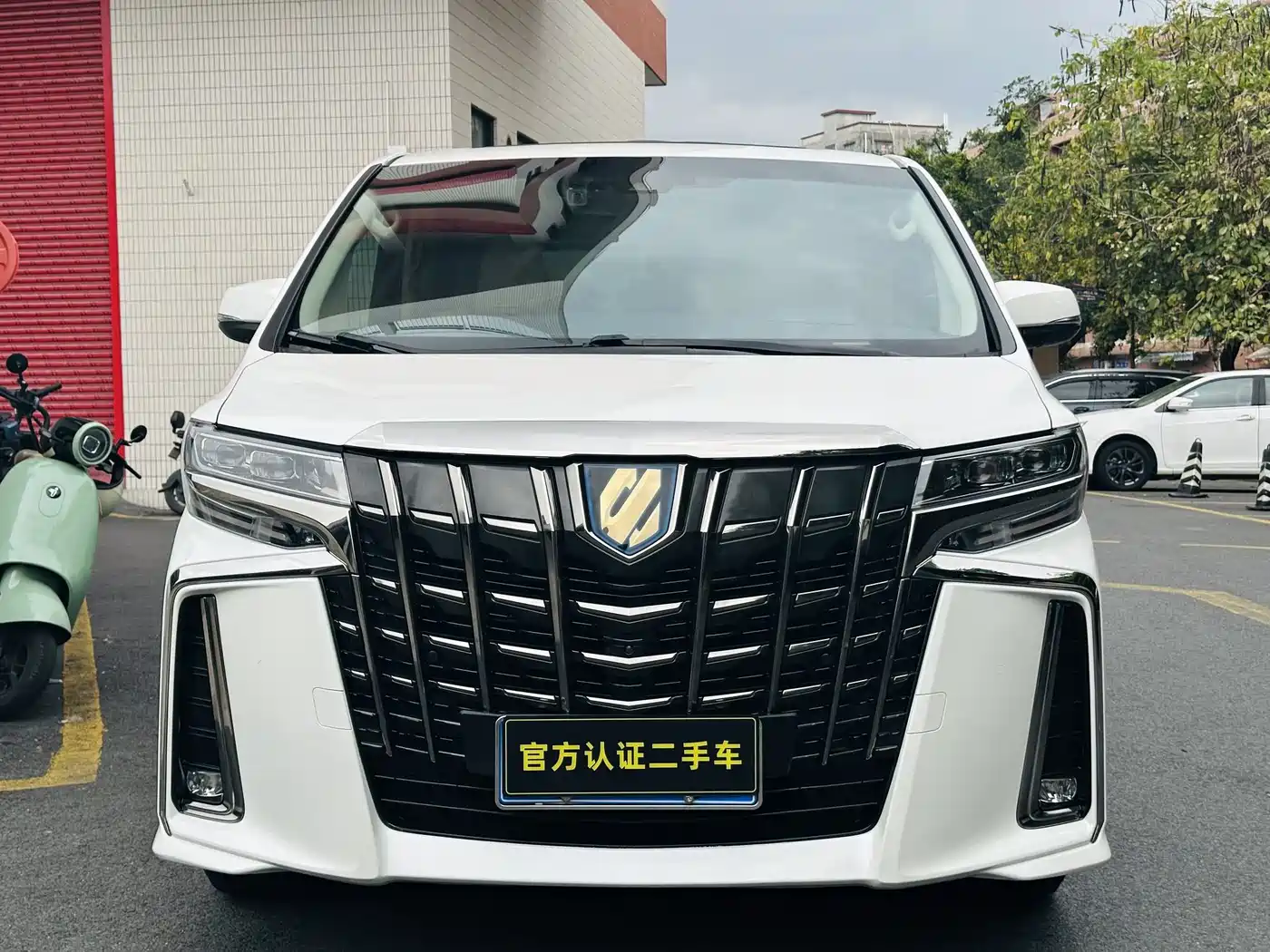 Toyota Alphard 2021 Hybrid 2.5L Ultimate фото 2