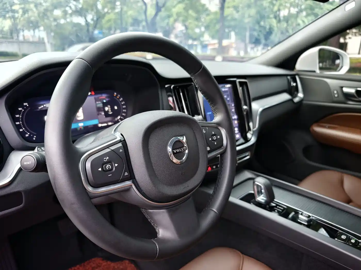 Volvo S60 2025 B4 Smart Luxury Edition фото 7