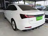 Фото 5 - Roewe i5
