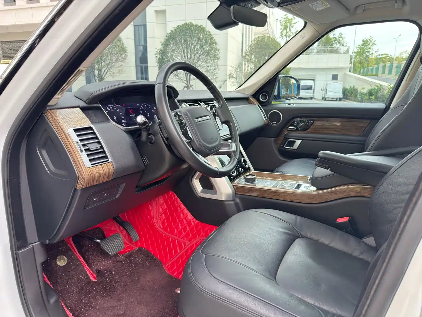 LAND ROVER RANGE ROVER